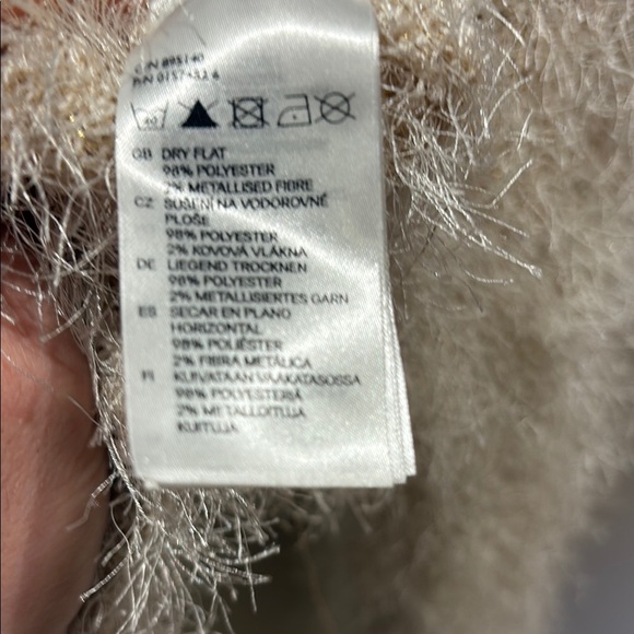 Fuzzy Cream Sweater - Picture 4 of 4